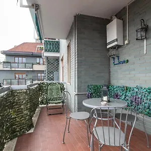 https://pasteur-modern-studio-with-terrace.it-lombardy.com